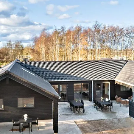 Villavilla 911 - Marielyst, Lollandfalstermon
